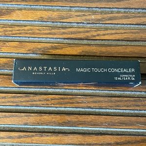 Anastasia Beverly Hills magic touch concealer shade 14